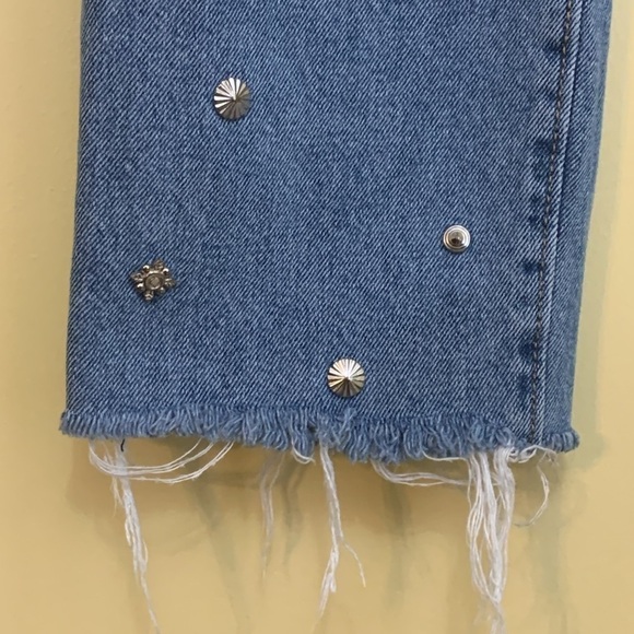 &Denim | Blue Denim Distressed Hem Studded High Waist Vintage Fit Mom Jeans 26 - Picture 6 of 16